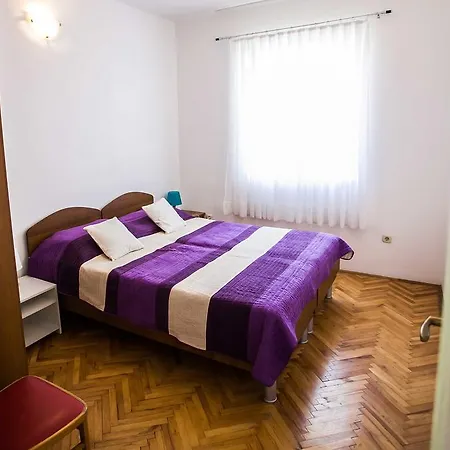 Apartment Luka